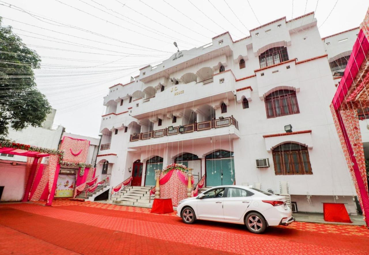 J C Guest House Hasanganj Bagian luar foto