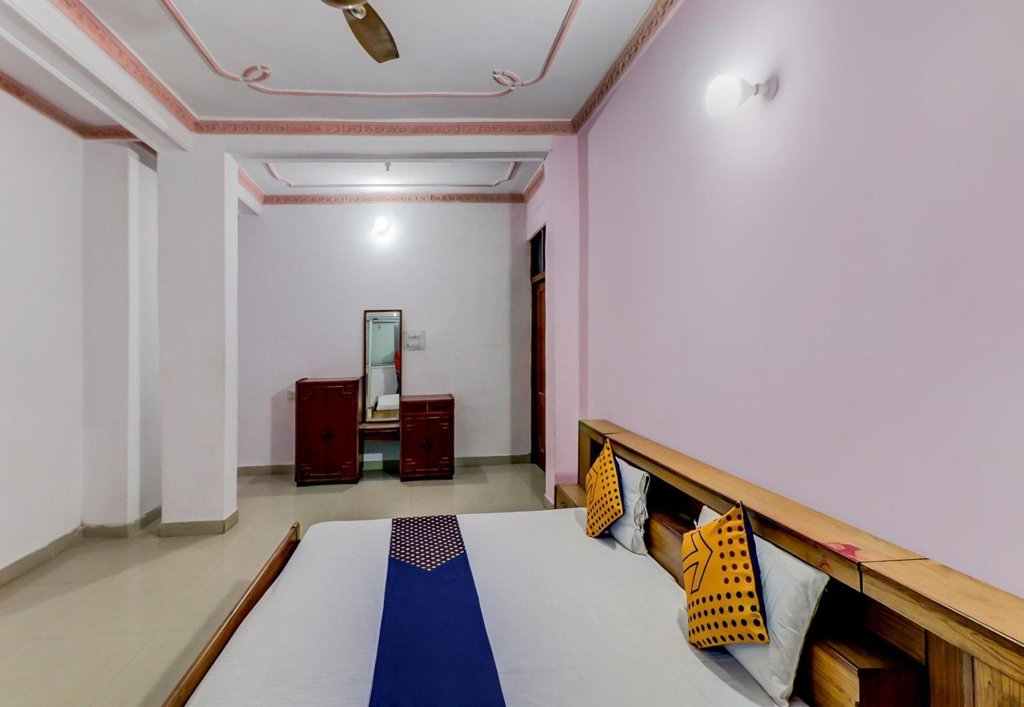 J C Guest House Hasanganj Bagian luar foto