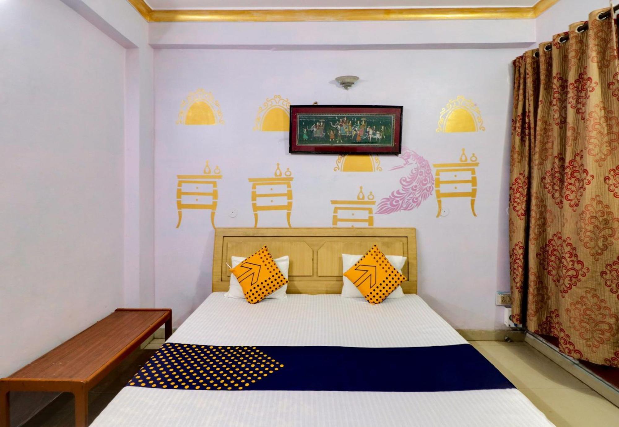J C Guest House Hasanganj Bagian luar foto