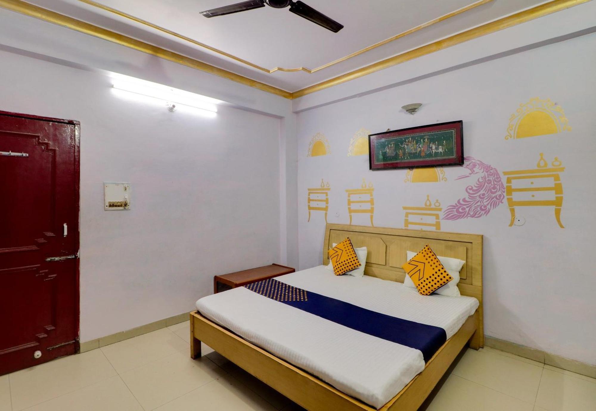 J C Guest House Hasanganj Bagian luar foto